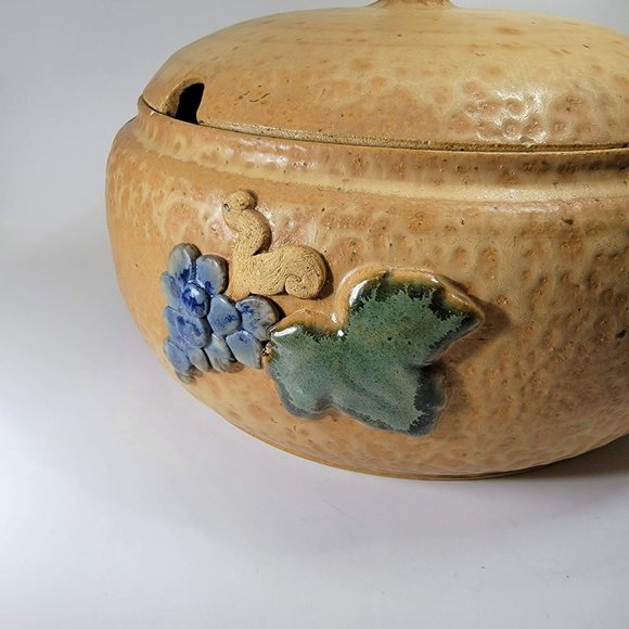 Handmade Stoneware Pot with Lid Grape and Leaf Design Ceramic Matt Glaze Signed - Picture 3 of 10